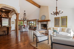 08 - Living Area