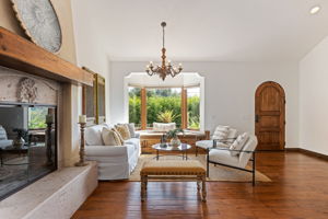 11 - Living Area