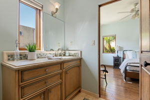 34 - Bathroom 2