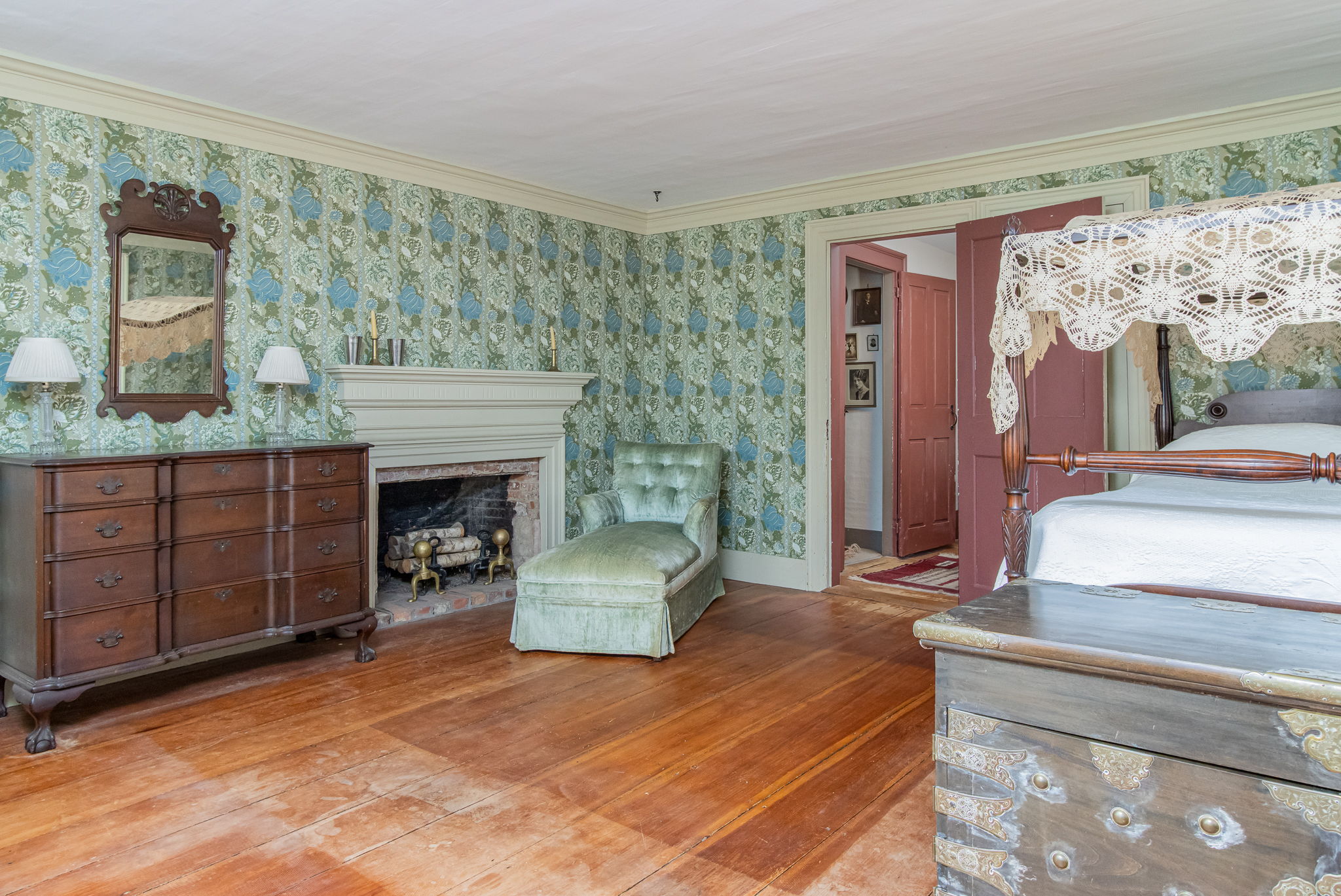 BedroomPrimary-3
