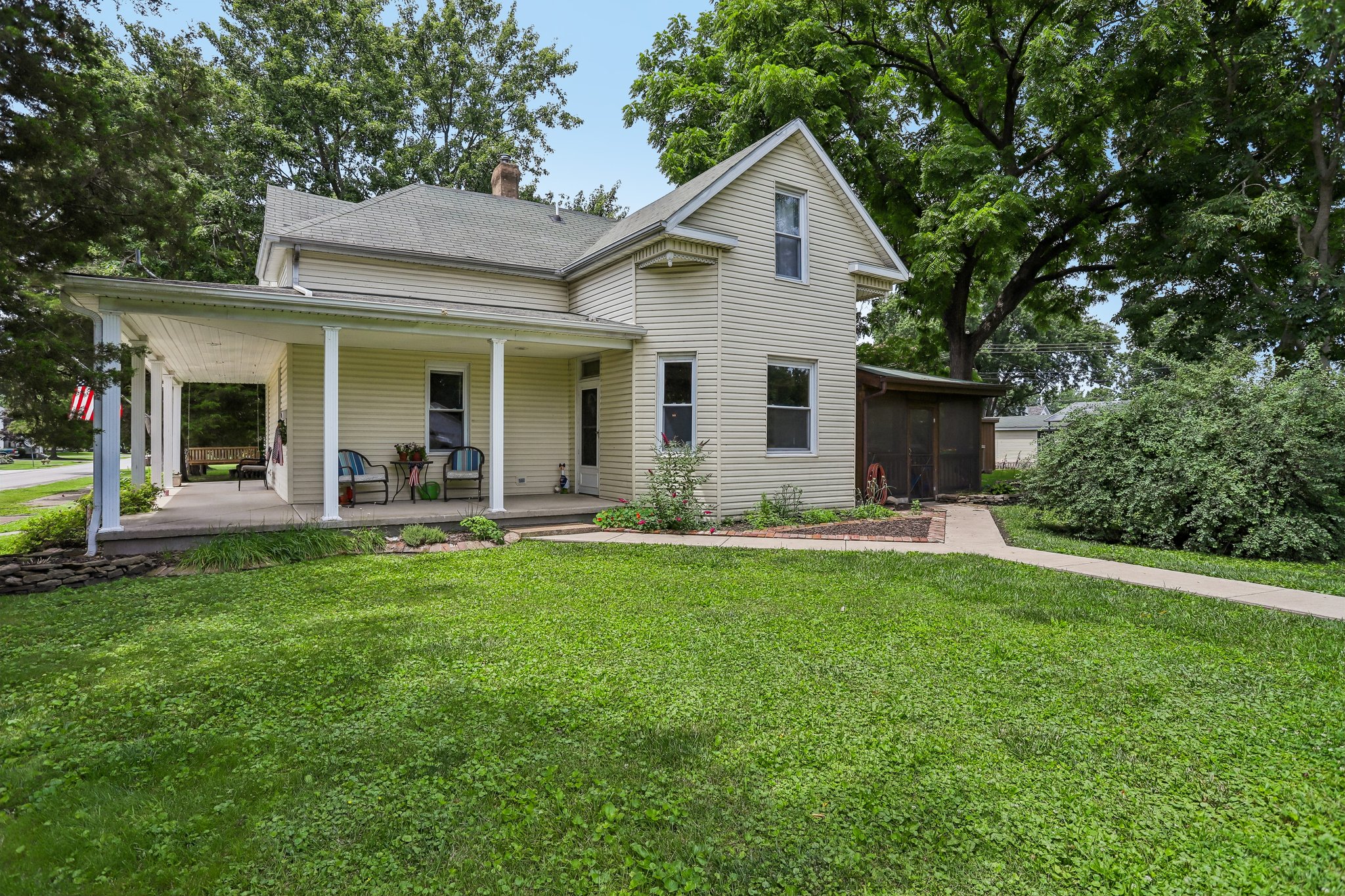 E 3rd North St-S2606-003.jpg