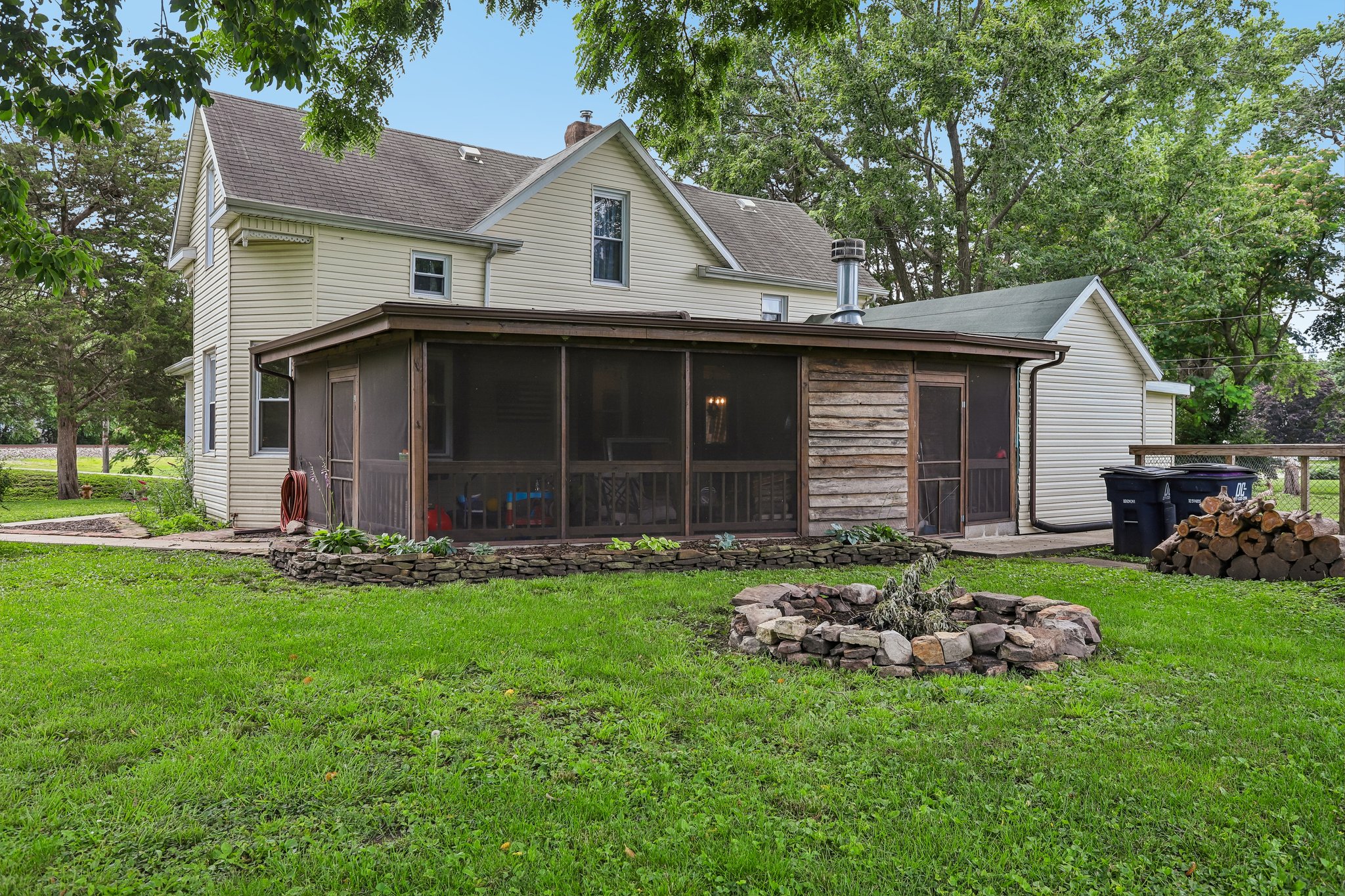 E 3rd North St-S2606-035.jpg