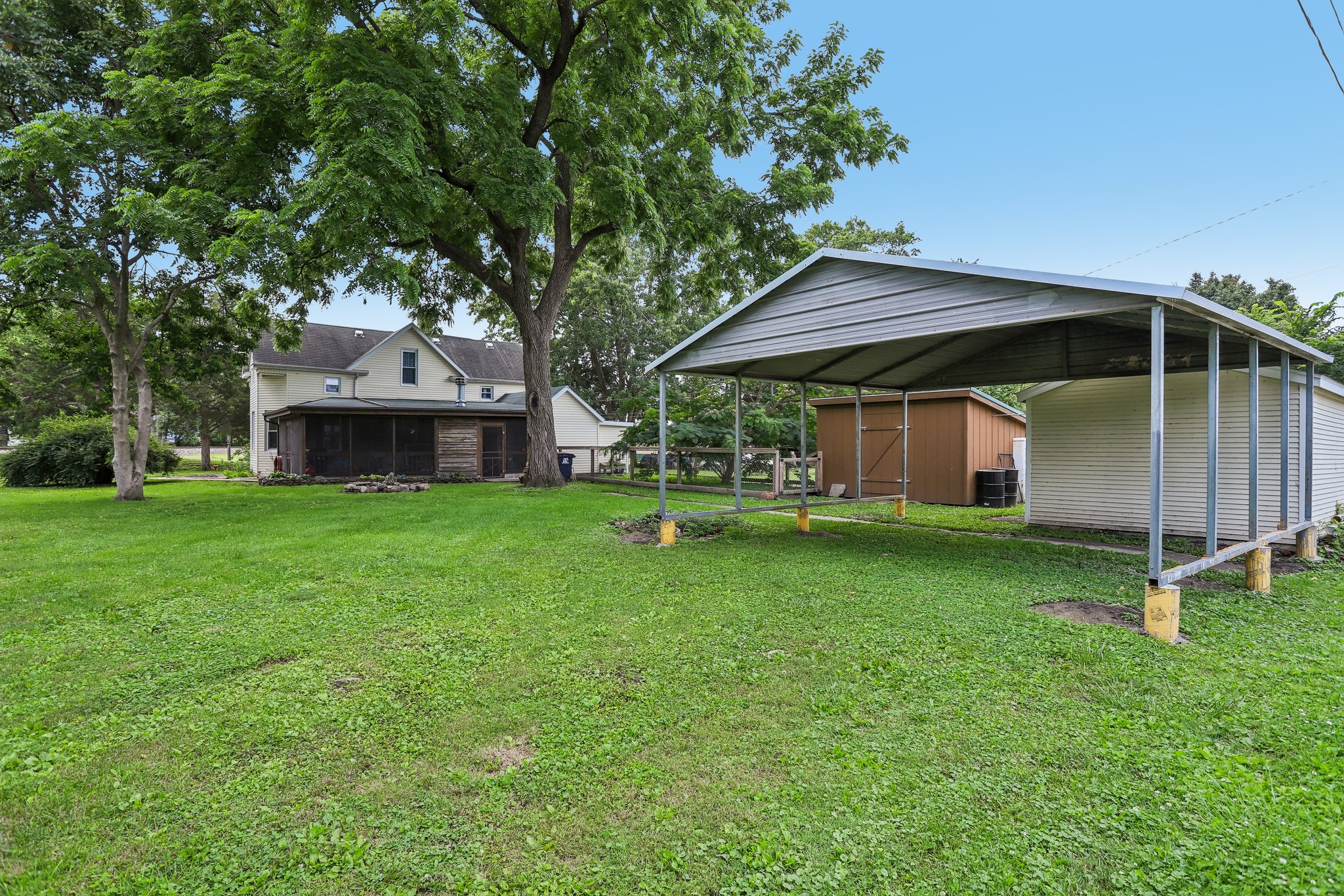 E 3rd North St-S2606-036.jpg