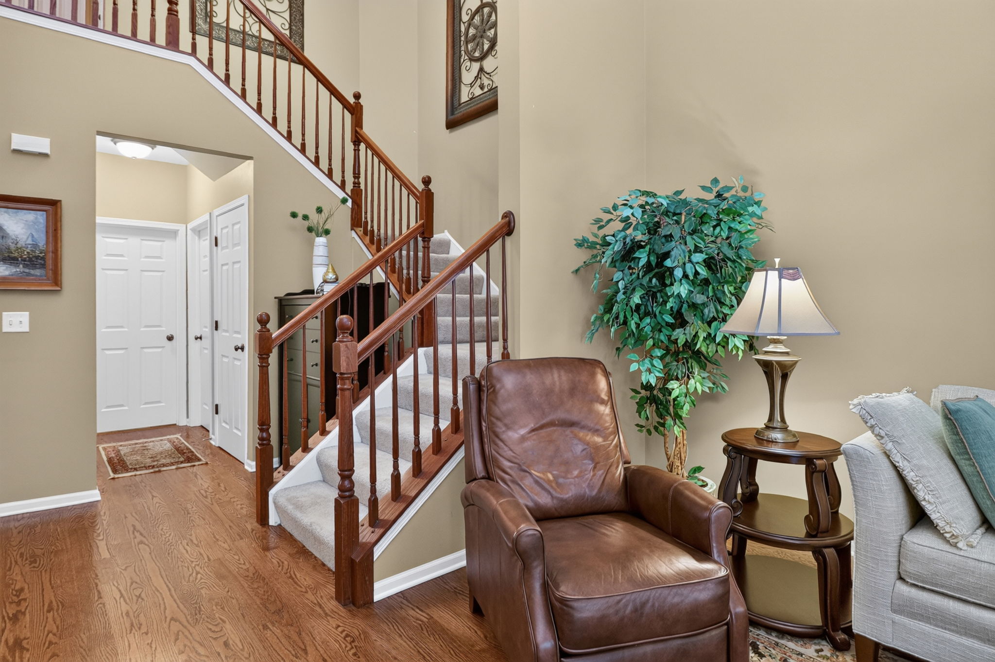  Photo 4