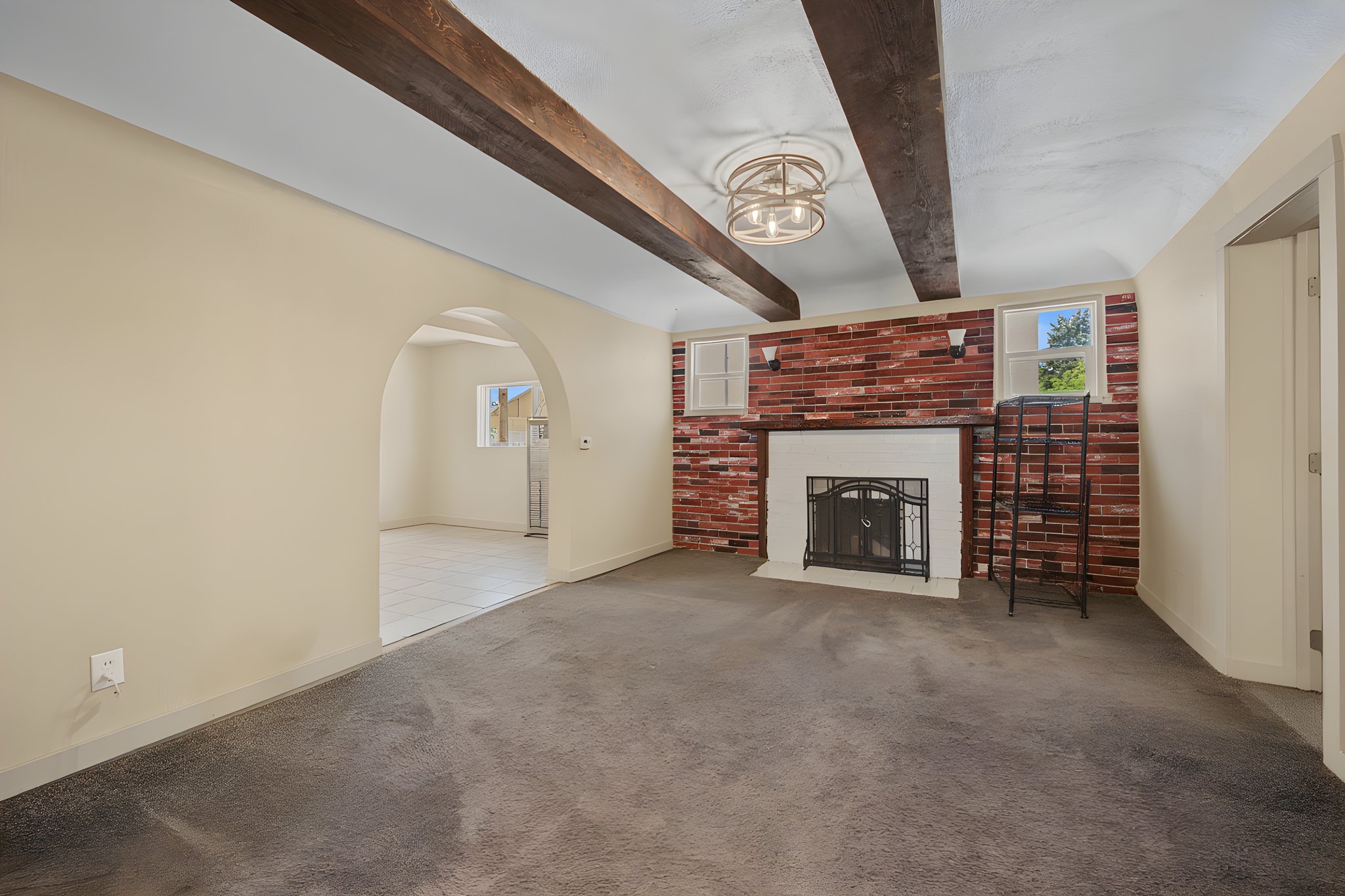 515 N 11th-17 furniture removed.jpeg