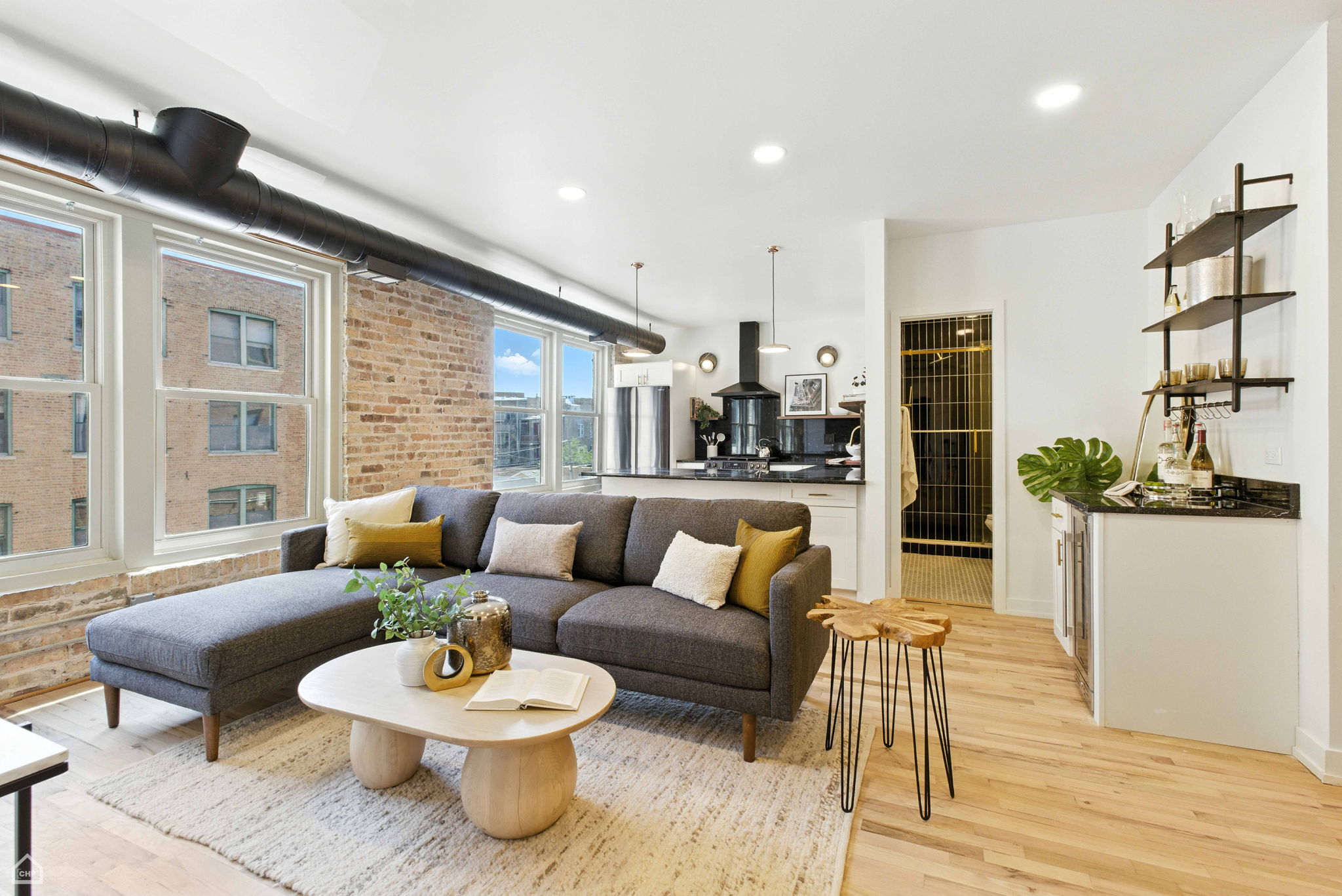 515 N Noble St 308_005