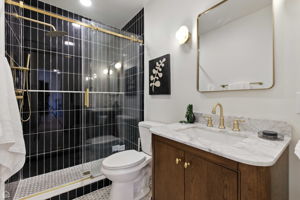 515 N Noble St 308_006