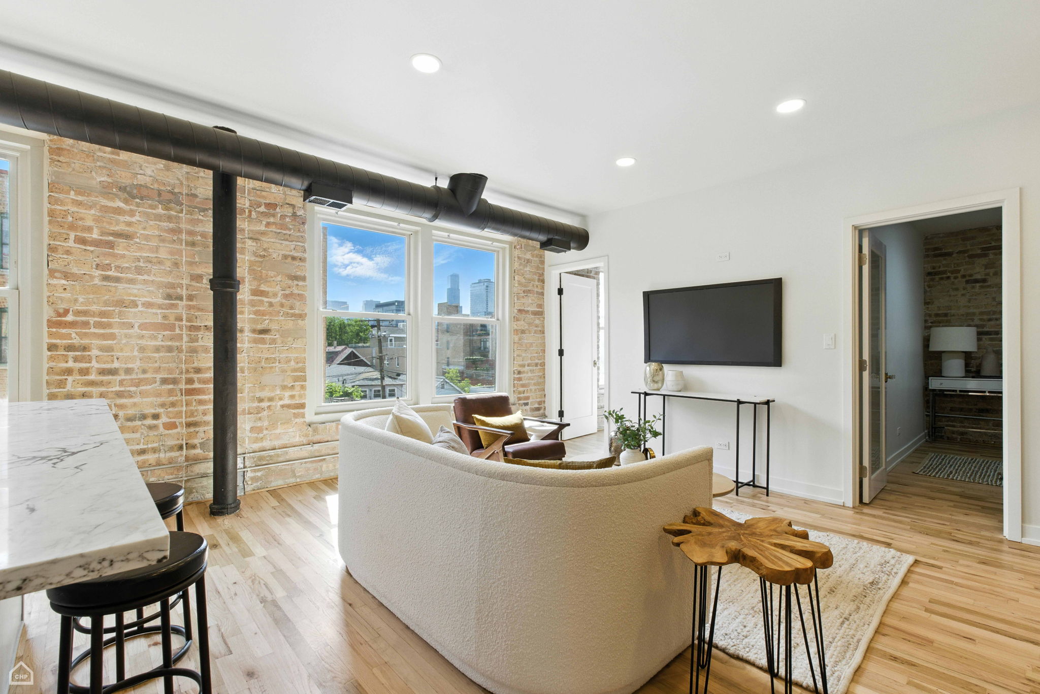 515 N Noble St 306_005