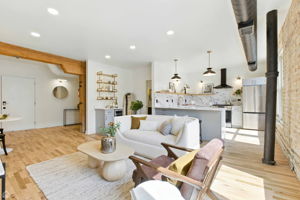 515 N Noble St 306_008