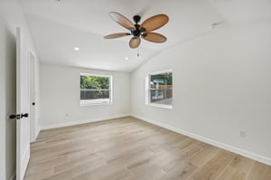 N Osprey Ave-020.jpg