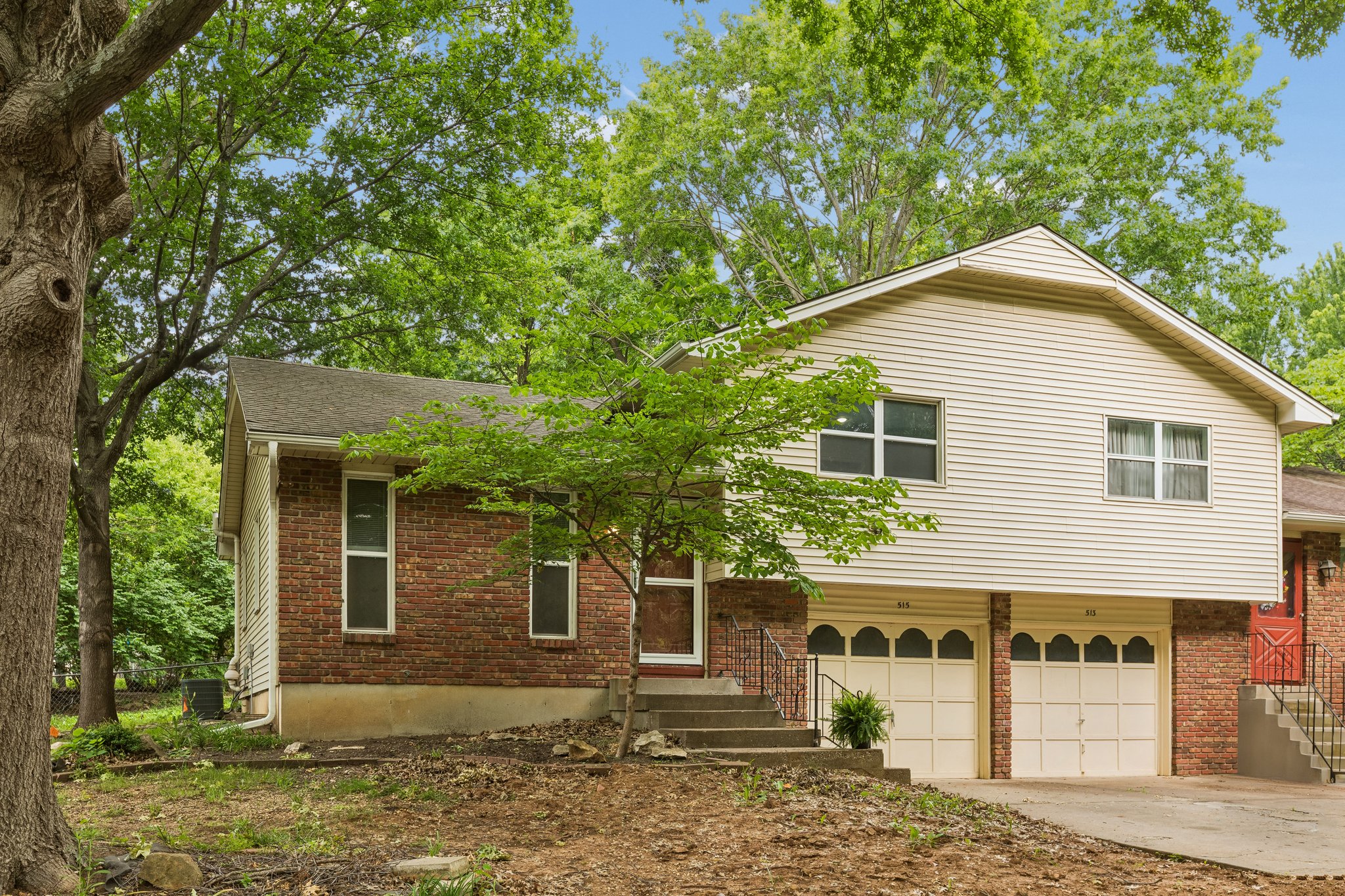 8984 - 515 S Cardinal Dr_003.jpg