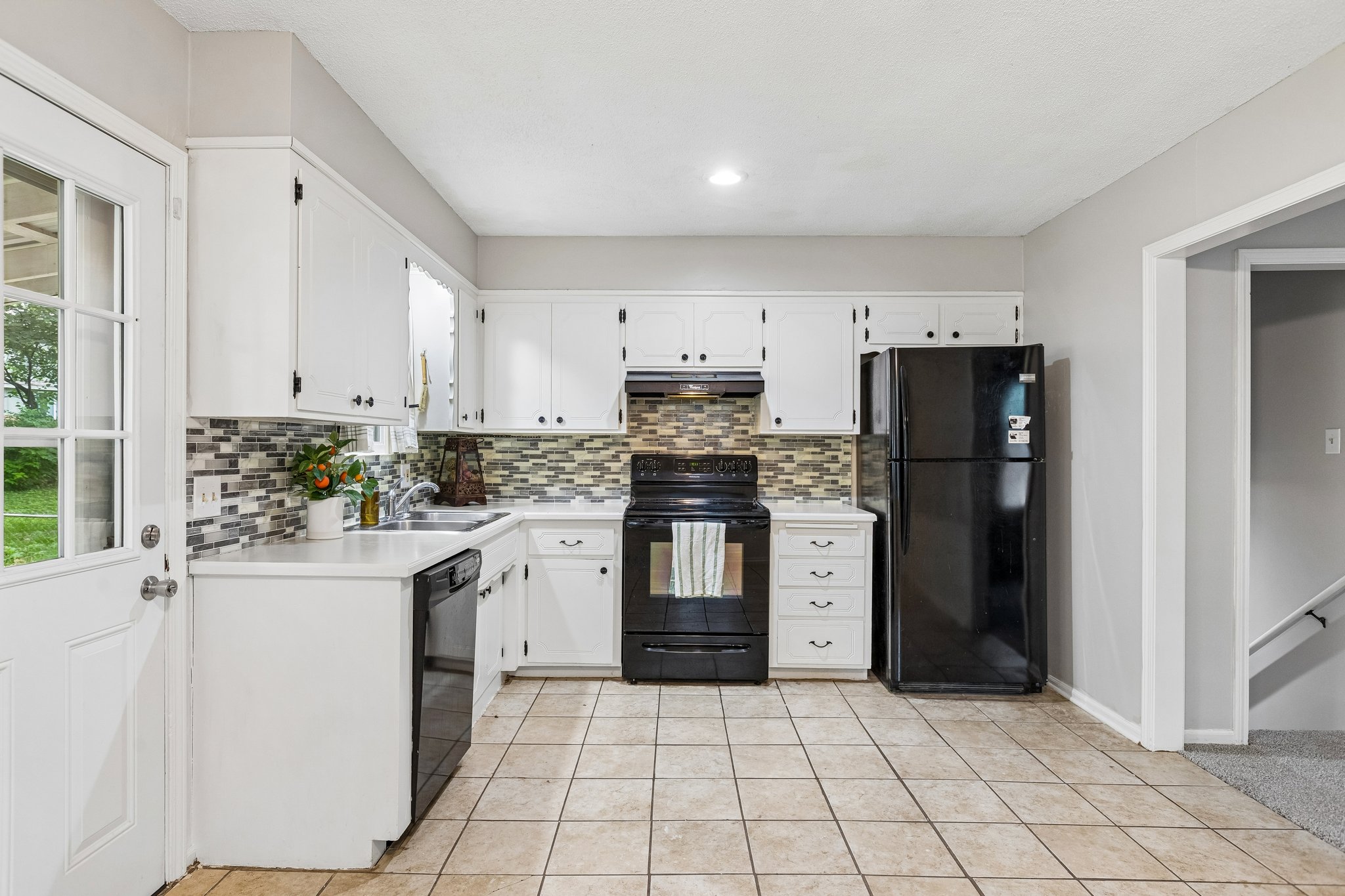 8984 - 515 S Cardinal Dr_011.jpg