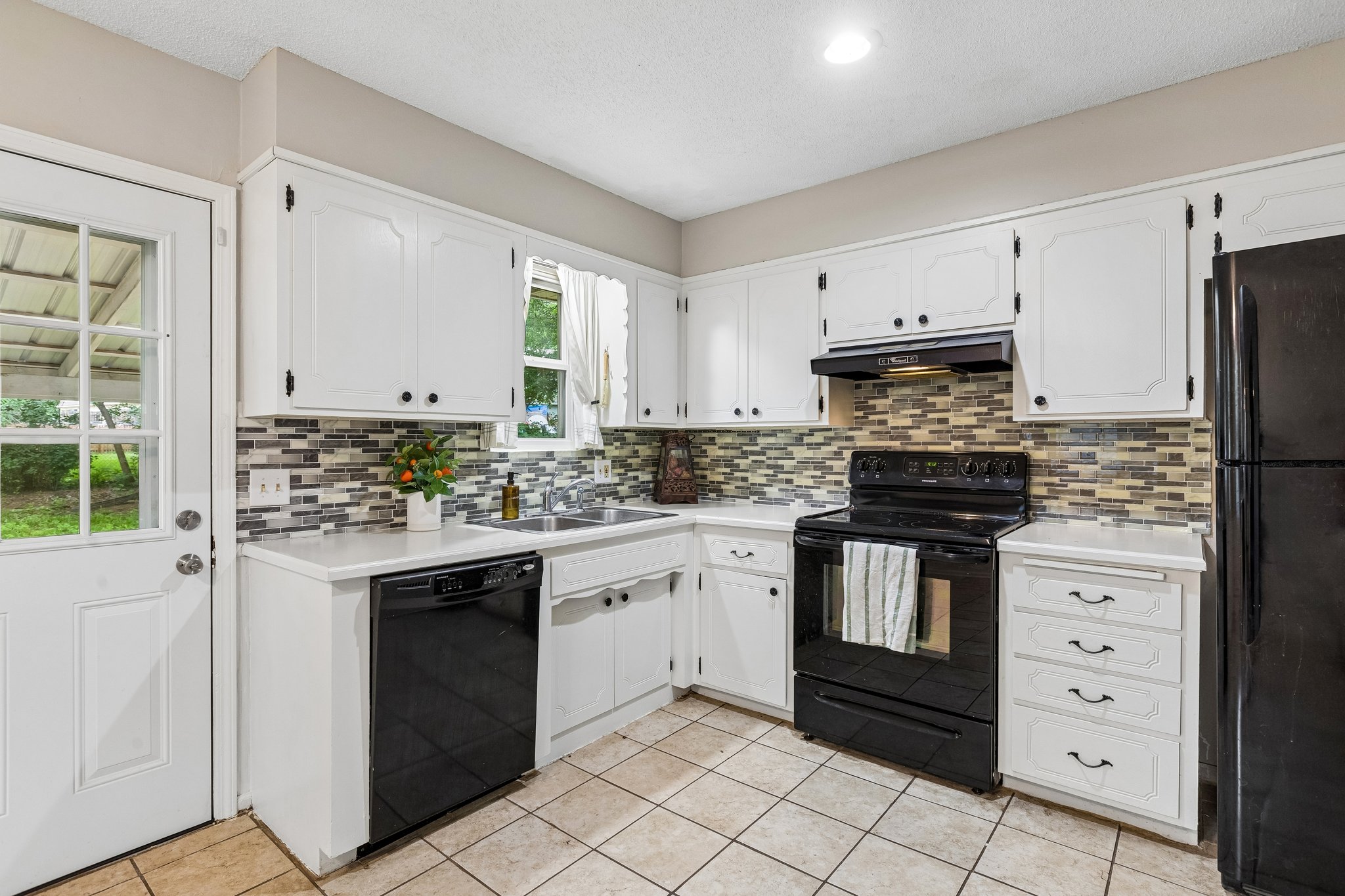 8984 - 515 S Cardinal Dr_012.jpg
