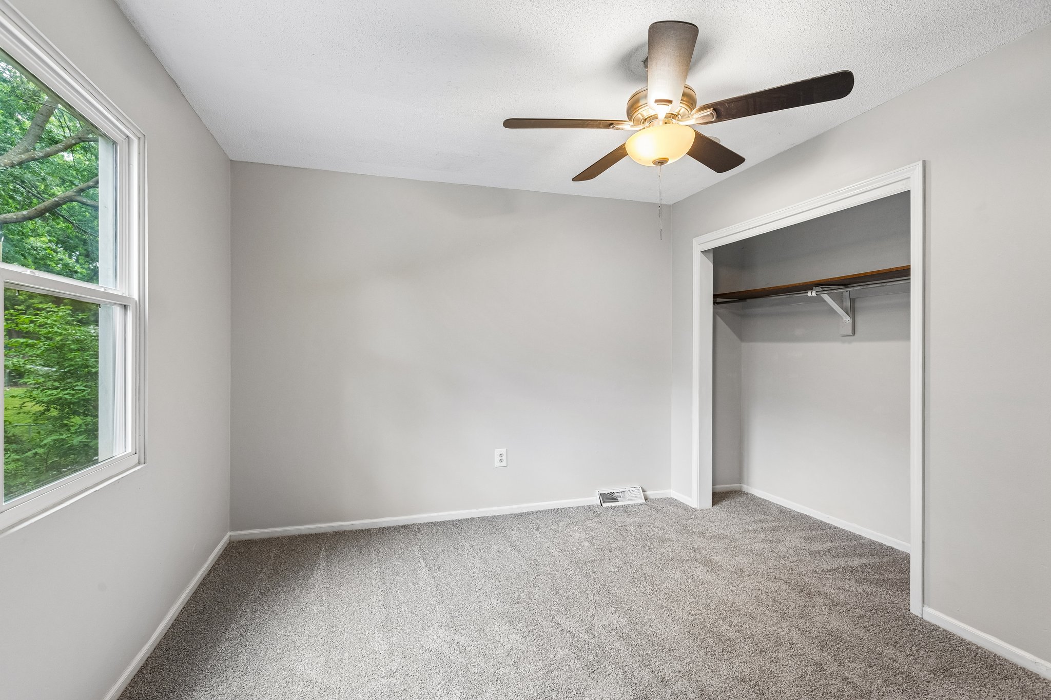 8984 - 515 S Cardinal Dr_018.jpg