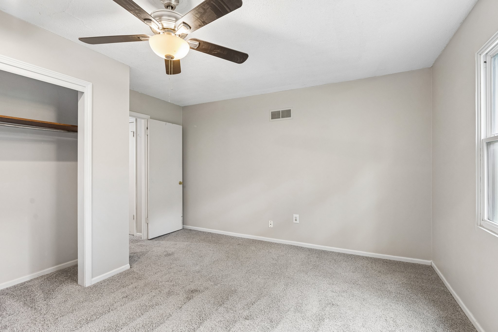 8984 - 515 S Cardinal Dr_019.jpg