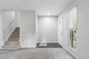 8984 - 515 S Cardinal Dr_006.jpg