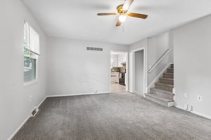8984 - 515 S Cardinal Dr_008.jpg