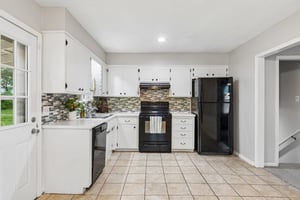 8984 - 515 S Cardinal Dr_011.jpg