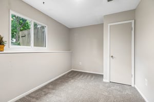8984 - 515 S Cardinal Dr_022.jpg