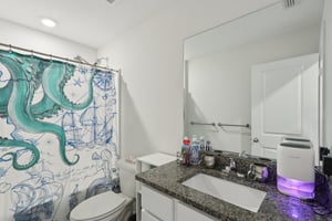 S Woodlawn St-2504-024.jpg