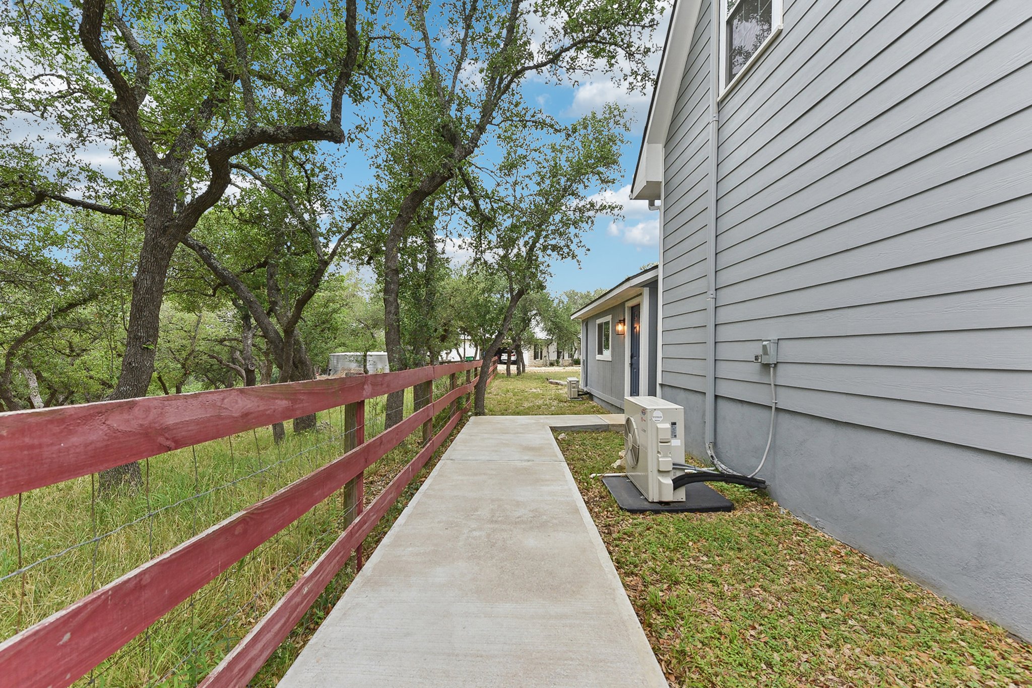 Twidwell Dr-2005-065.jpg