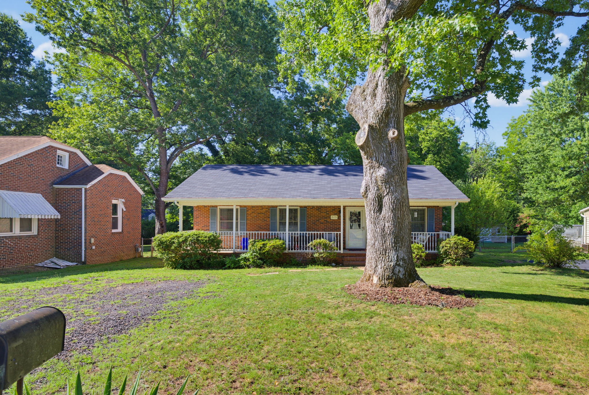 515 W Decatur St-2