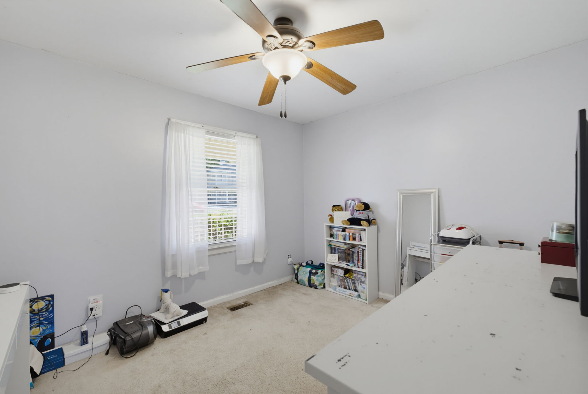 515 W Decatur St-19
