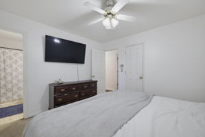 515 W Decatur St-17