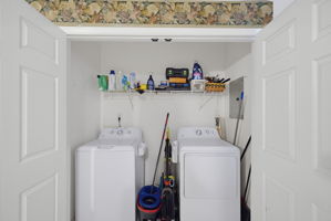 515 W Decatur St-24