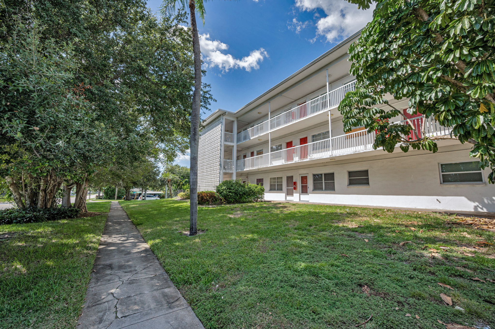 Front Exterior2