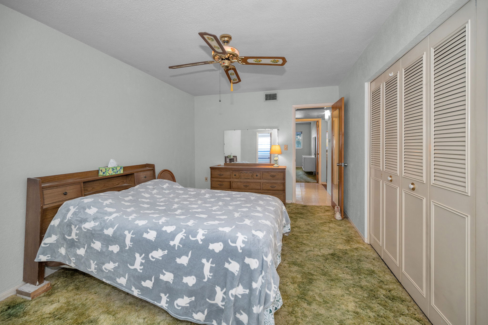 Primary Bedroom1d