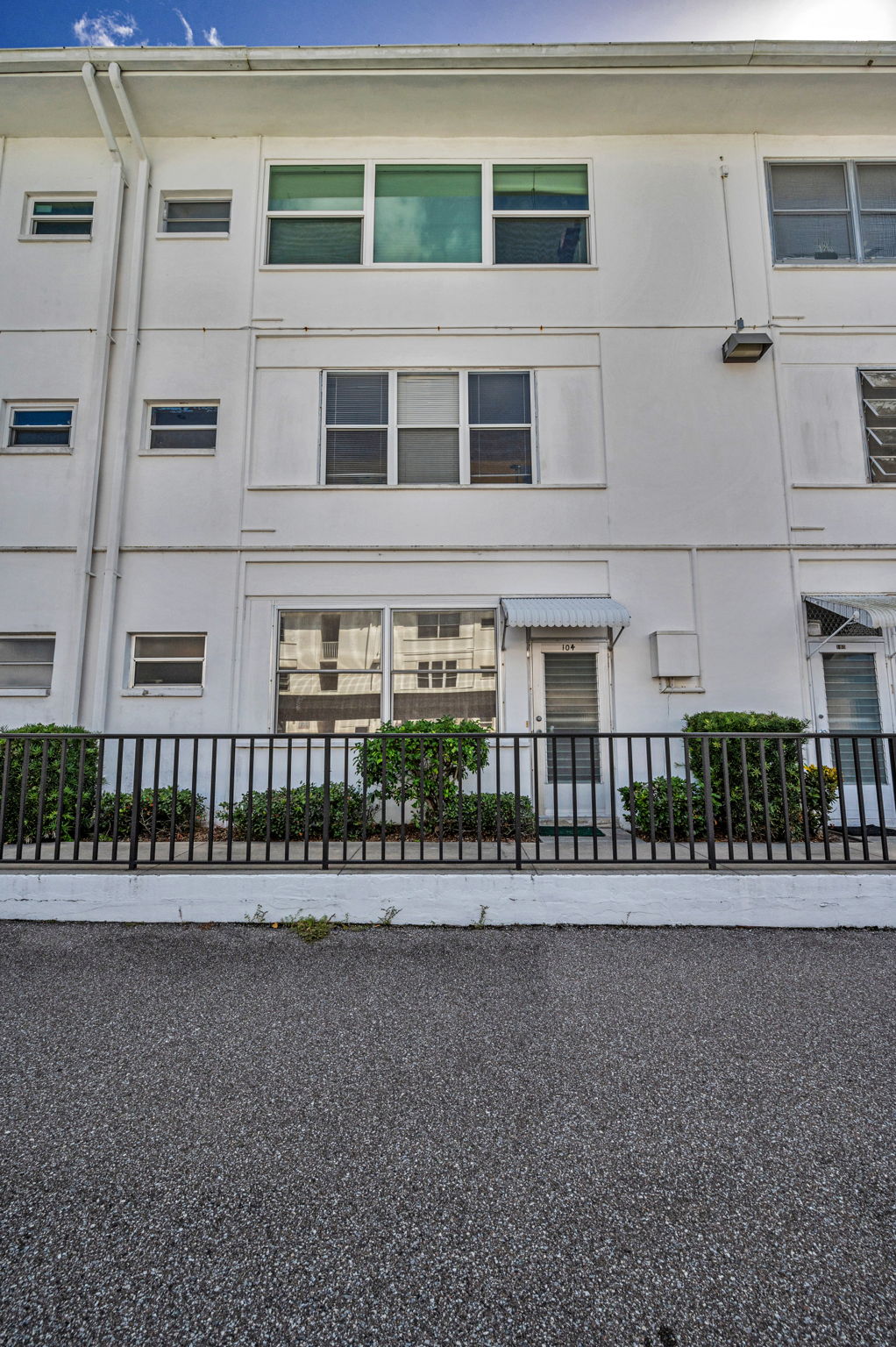 Rear Exterior3