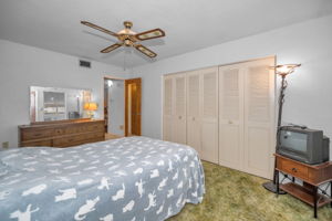 Primary Bedroom1c