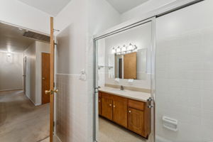 24_Interior