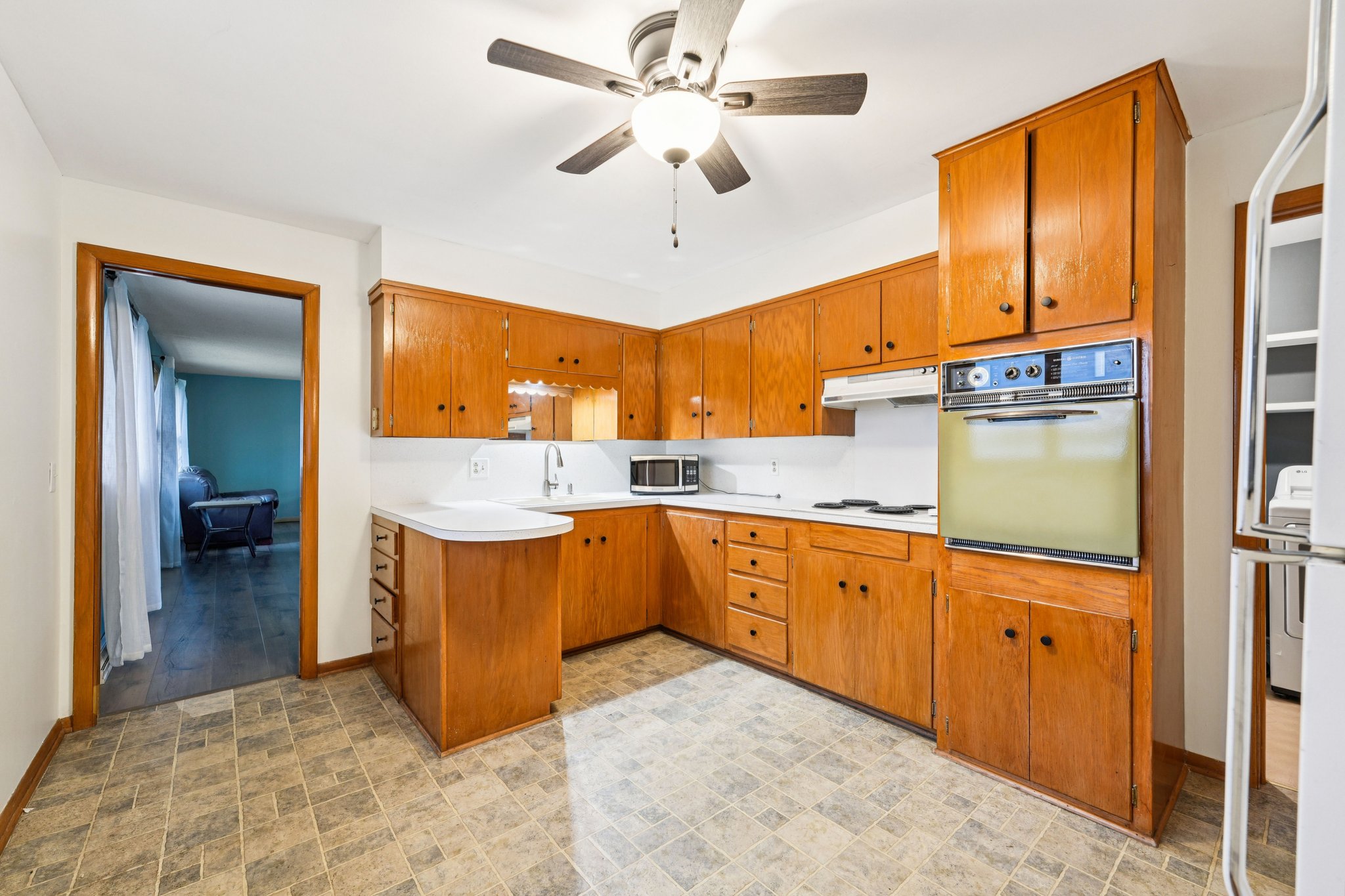 & 520 Park Island Rd-S0511-023.jpg