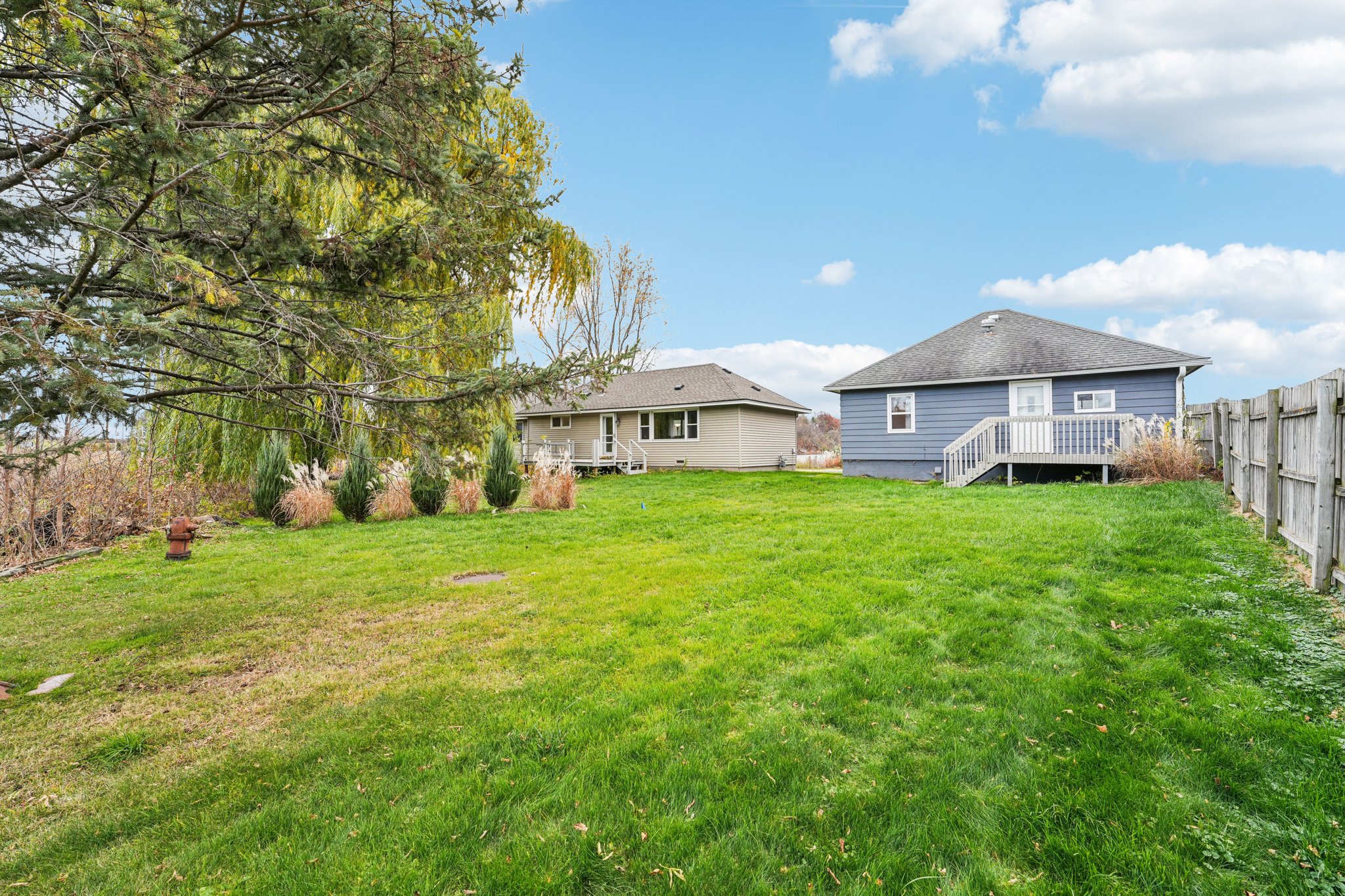 & 520 Park Island Rd-S0511-051.jpg