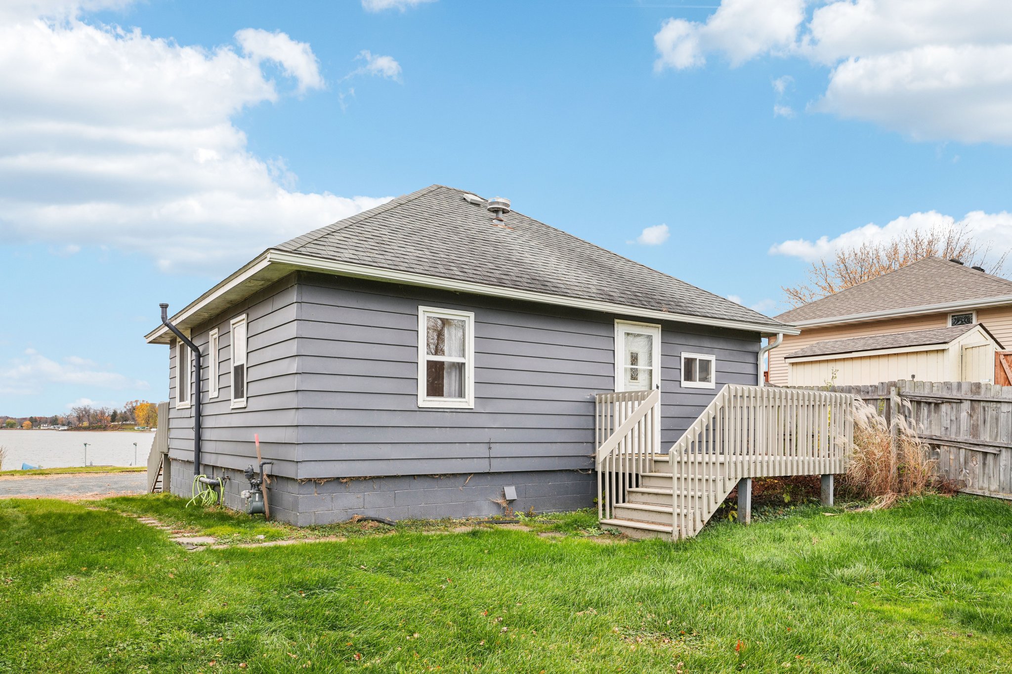 & 520 Park Island Rd-S0511-053.jpg