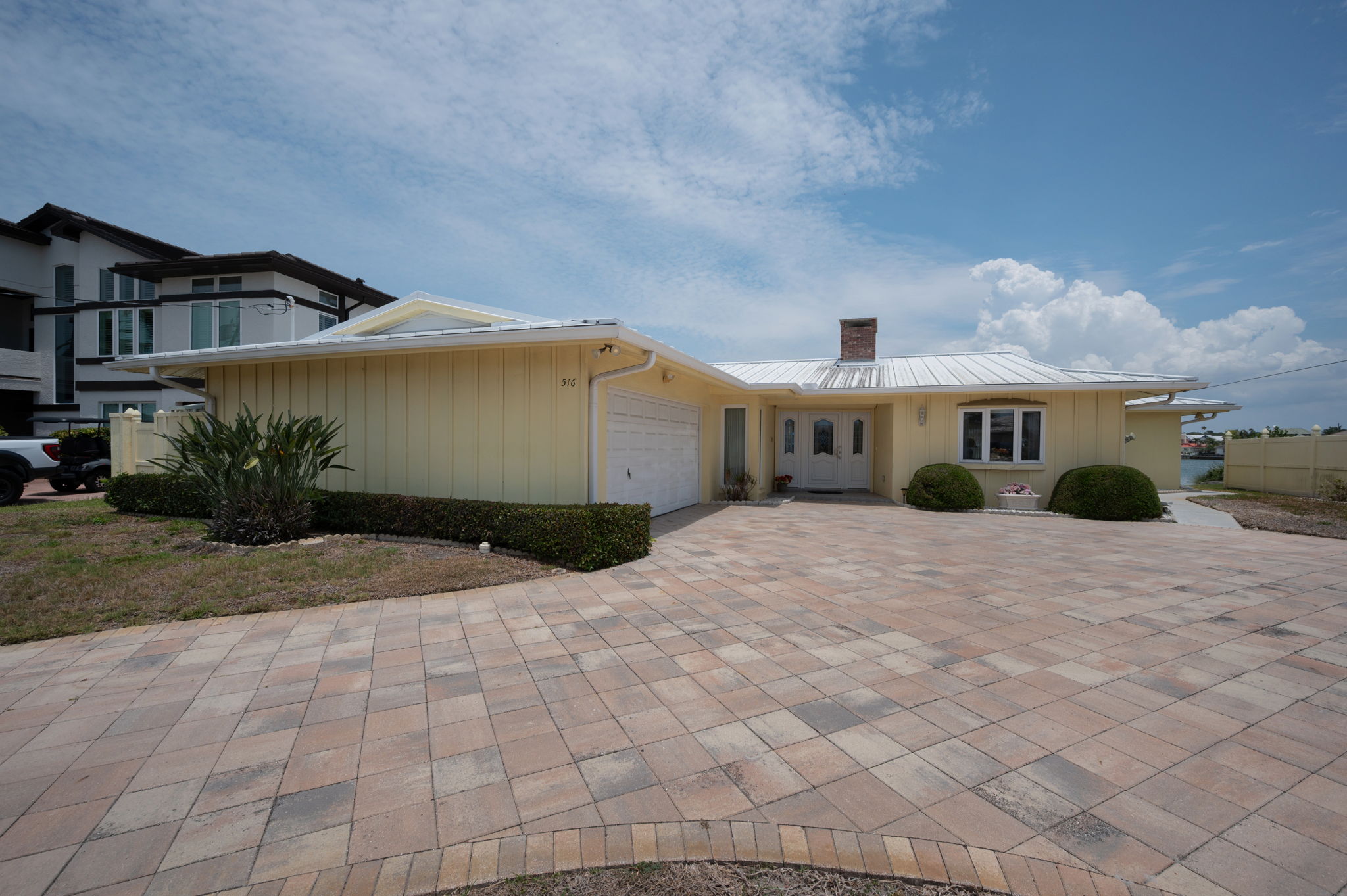 Front Exterior6