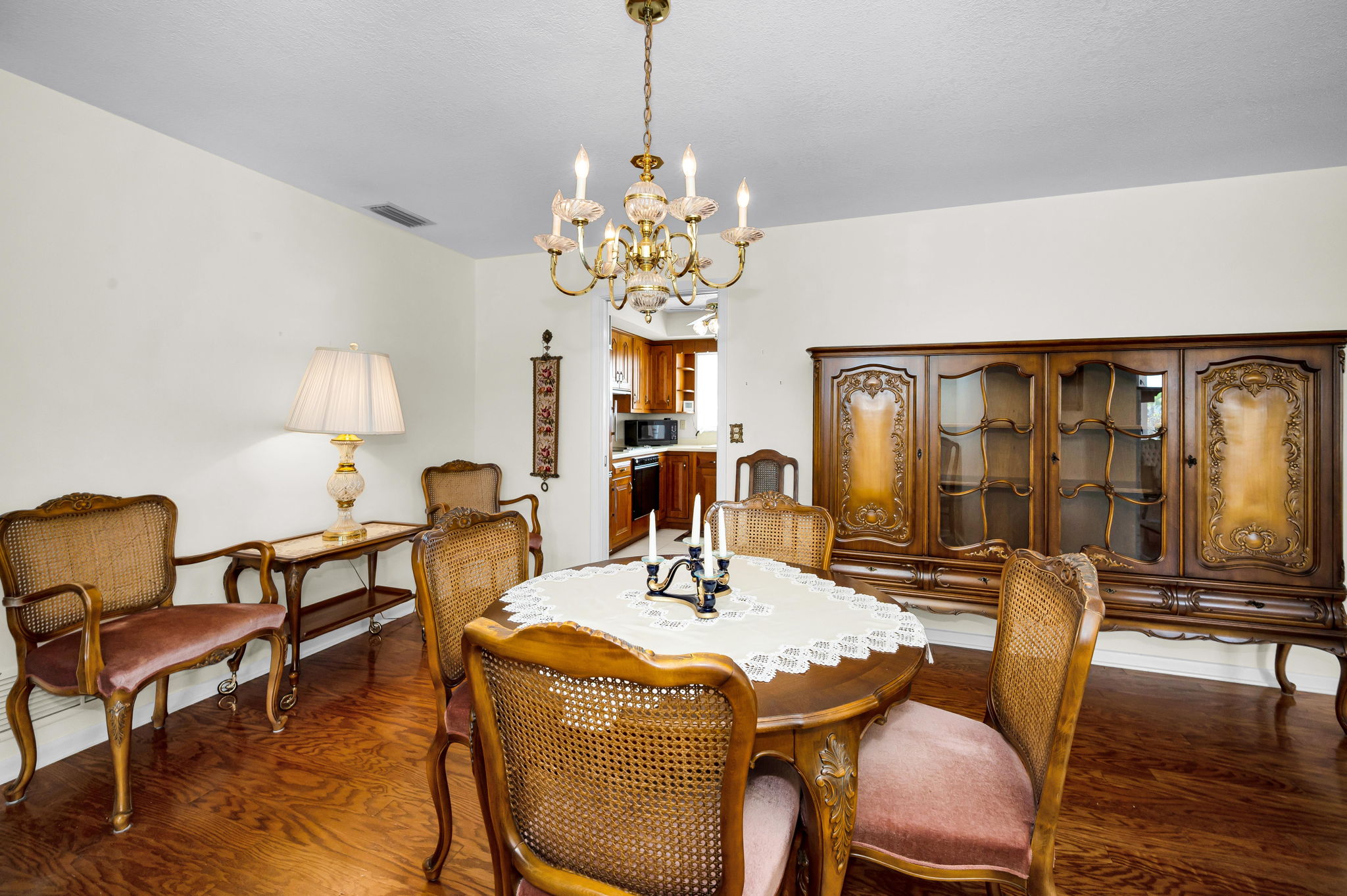 Dining Room3