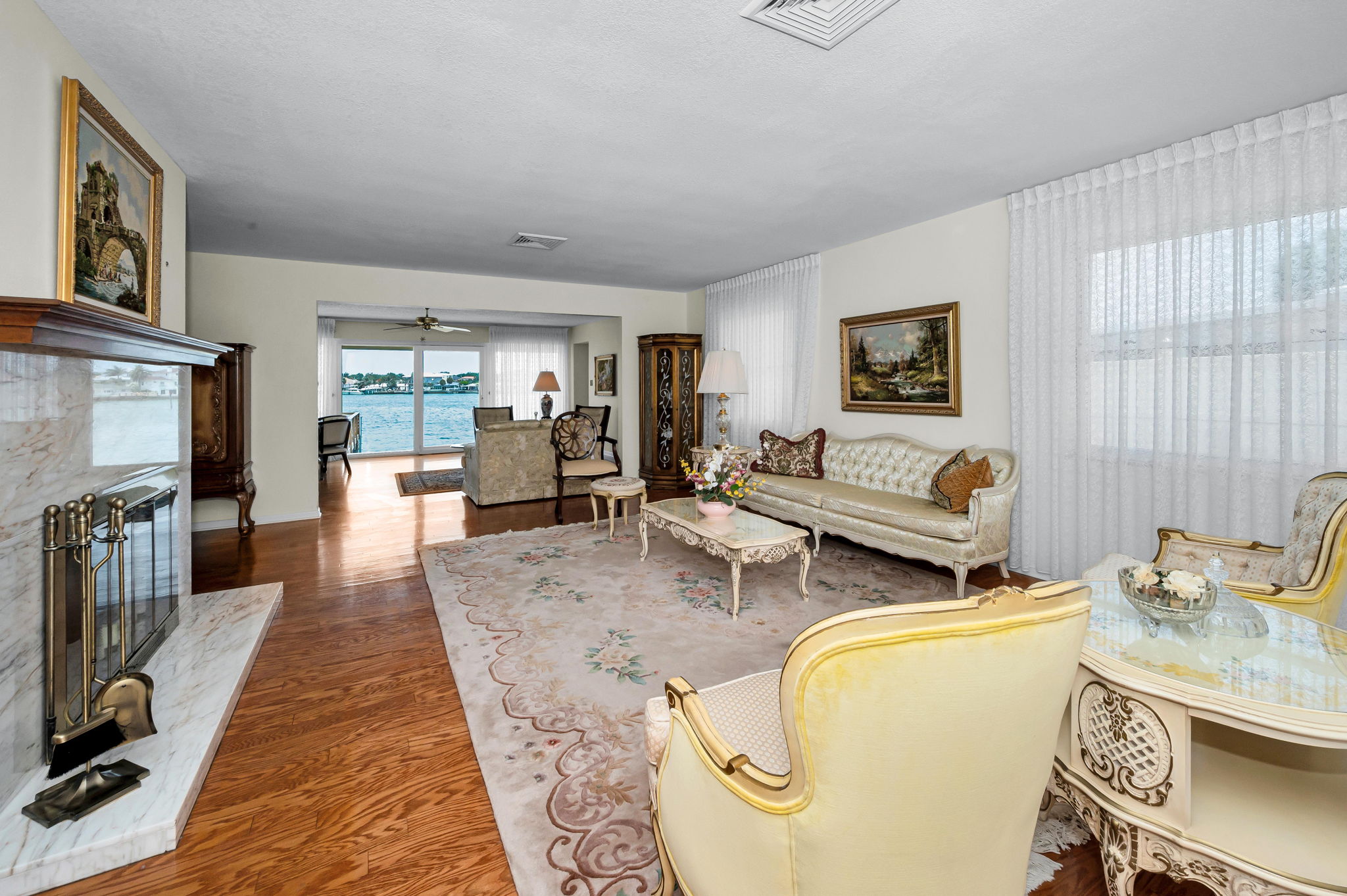 Living Room3