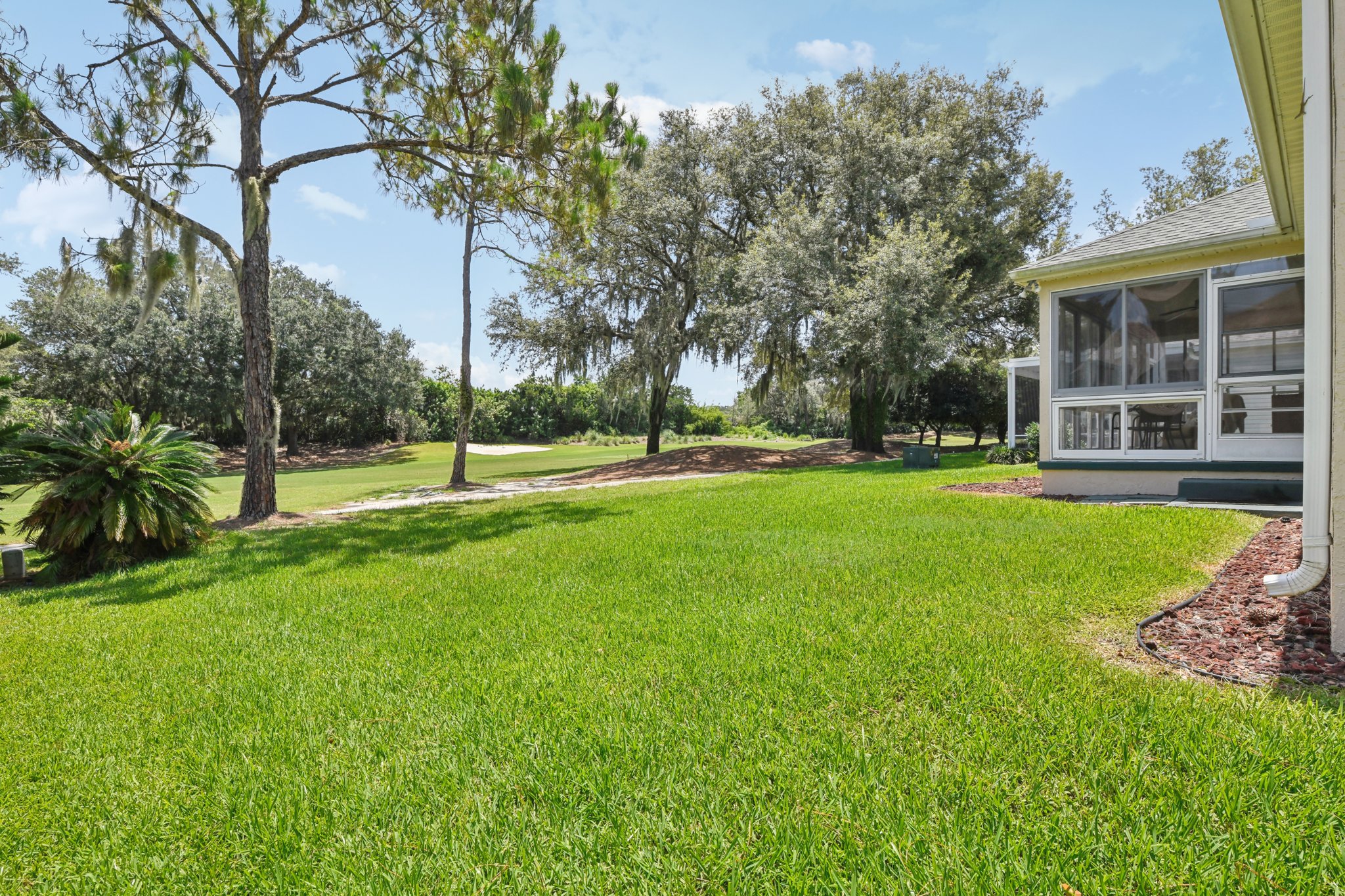 Loma Paseo Dr-S0207-038.jpg