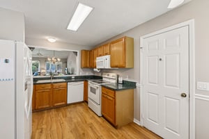 Loma Paseo Dr-S0207-019.jpg