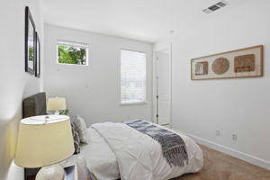 021_F8_516 Palmer Ave