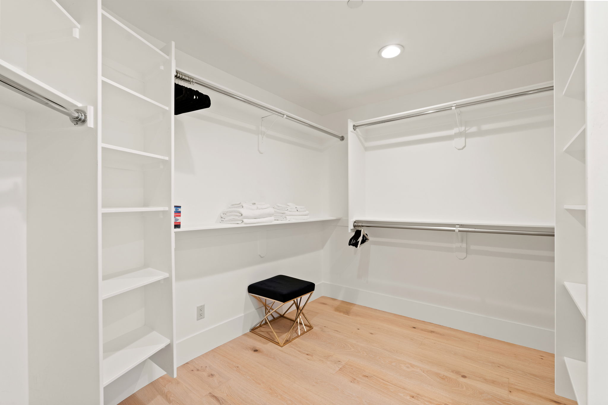 PENTHOUSE PRIMARY BEDROOM CLOSET