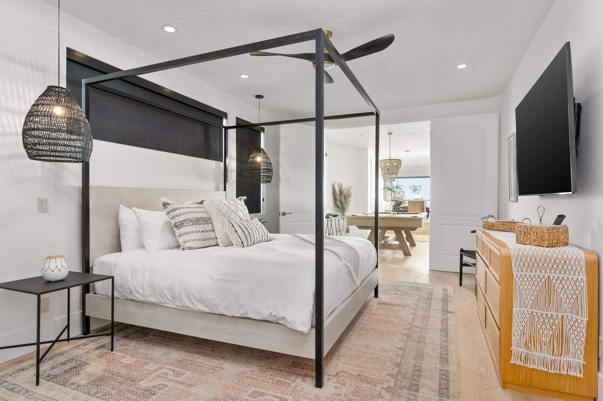 LOWER UNIT PRIMARY BEDROOM