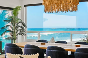 PENTHOUSE DINING ROOM