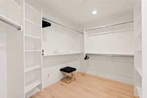 PENTHOUSE PRIMARY BEDROOM CLOSET