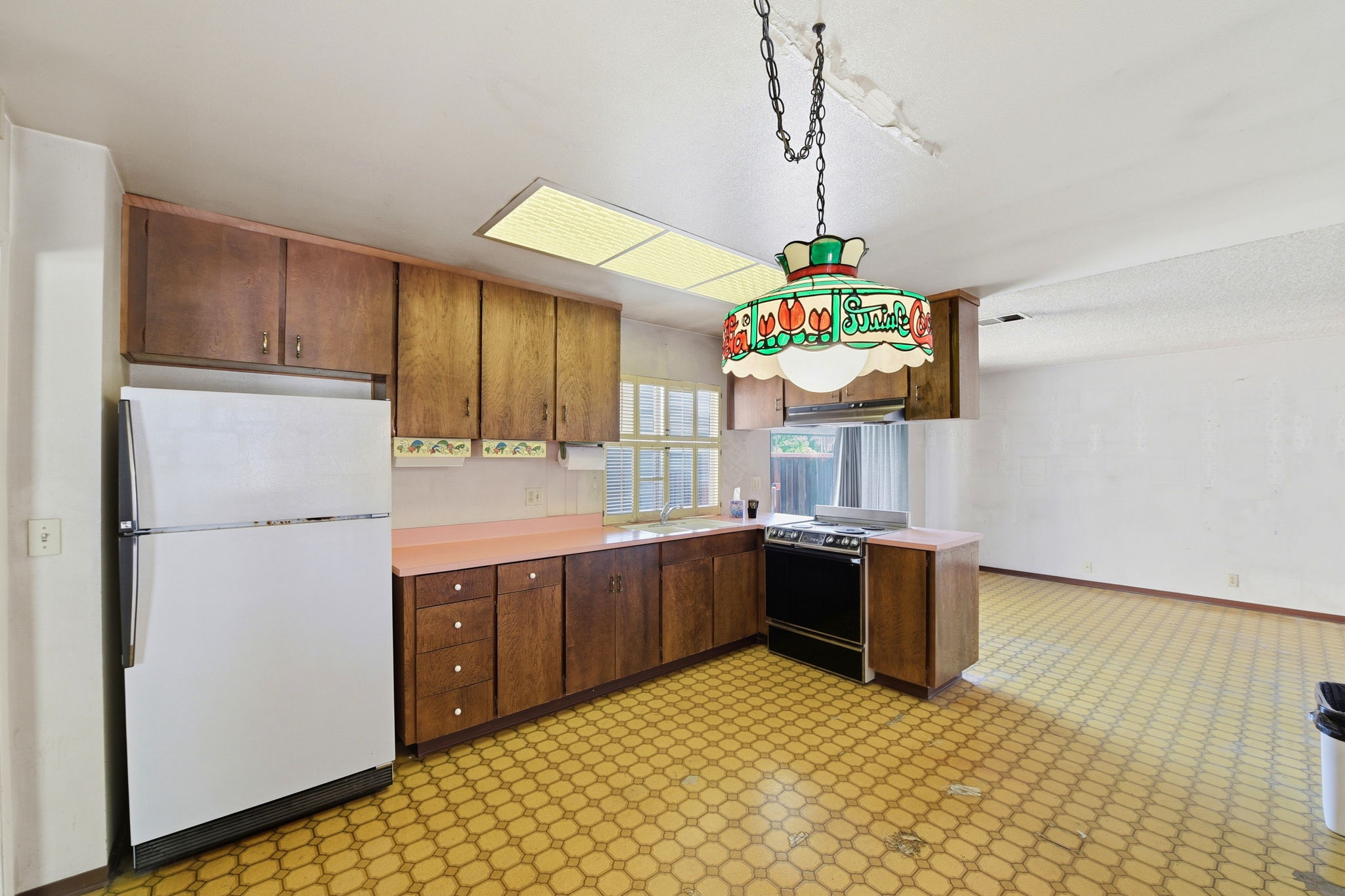011_F8_516 Tuscarora Dr