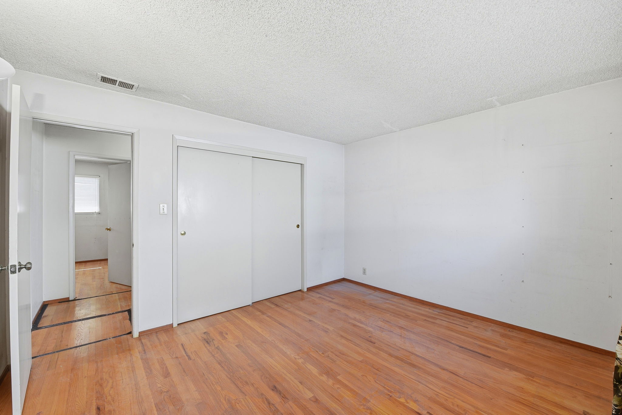 025_F8_516 Tuscarora Dr