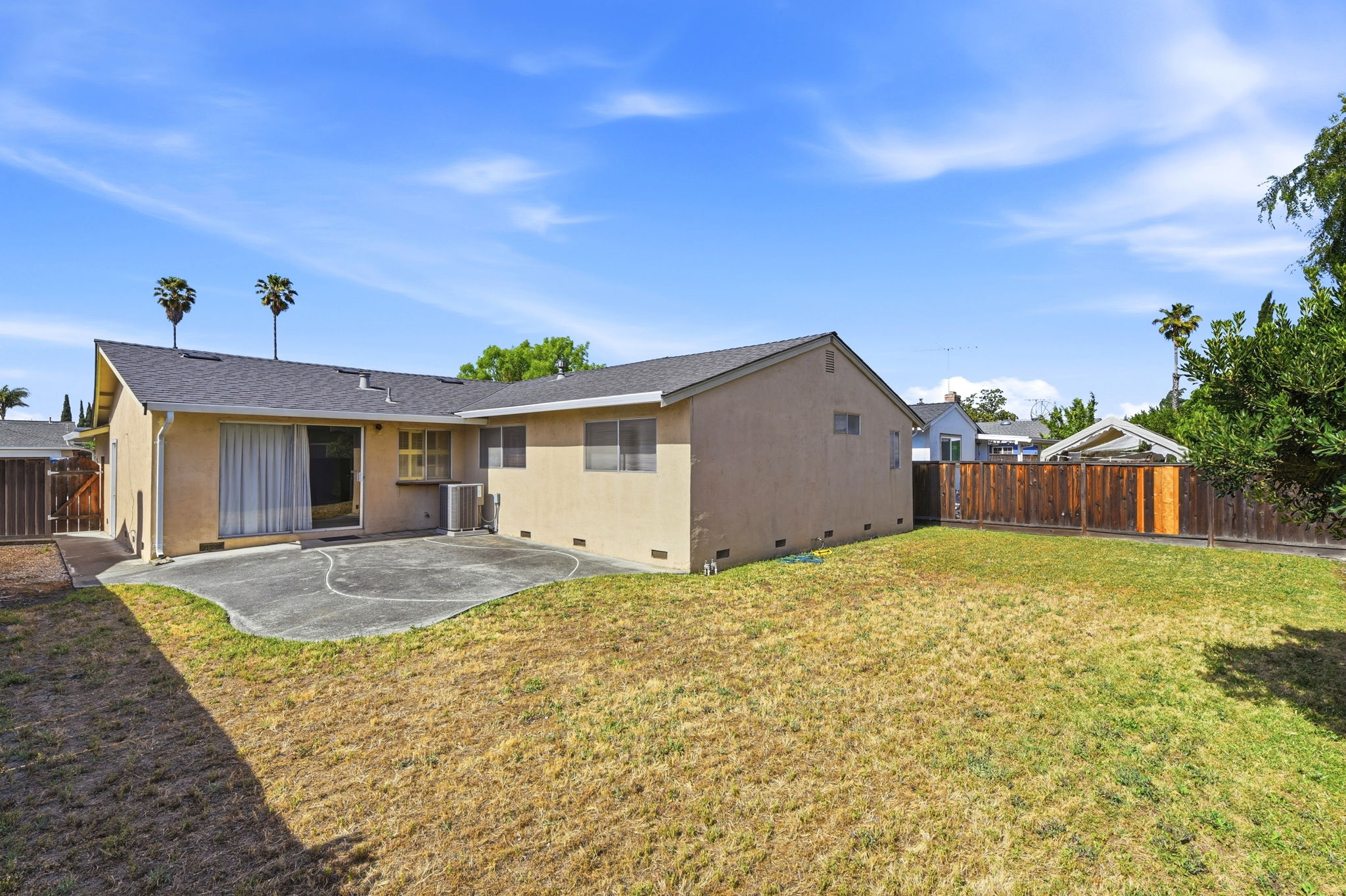 042_F8_516 Tuscarora Dr